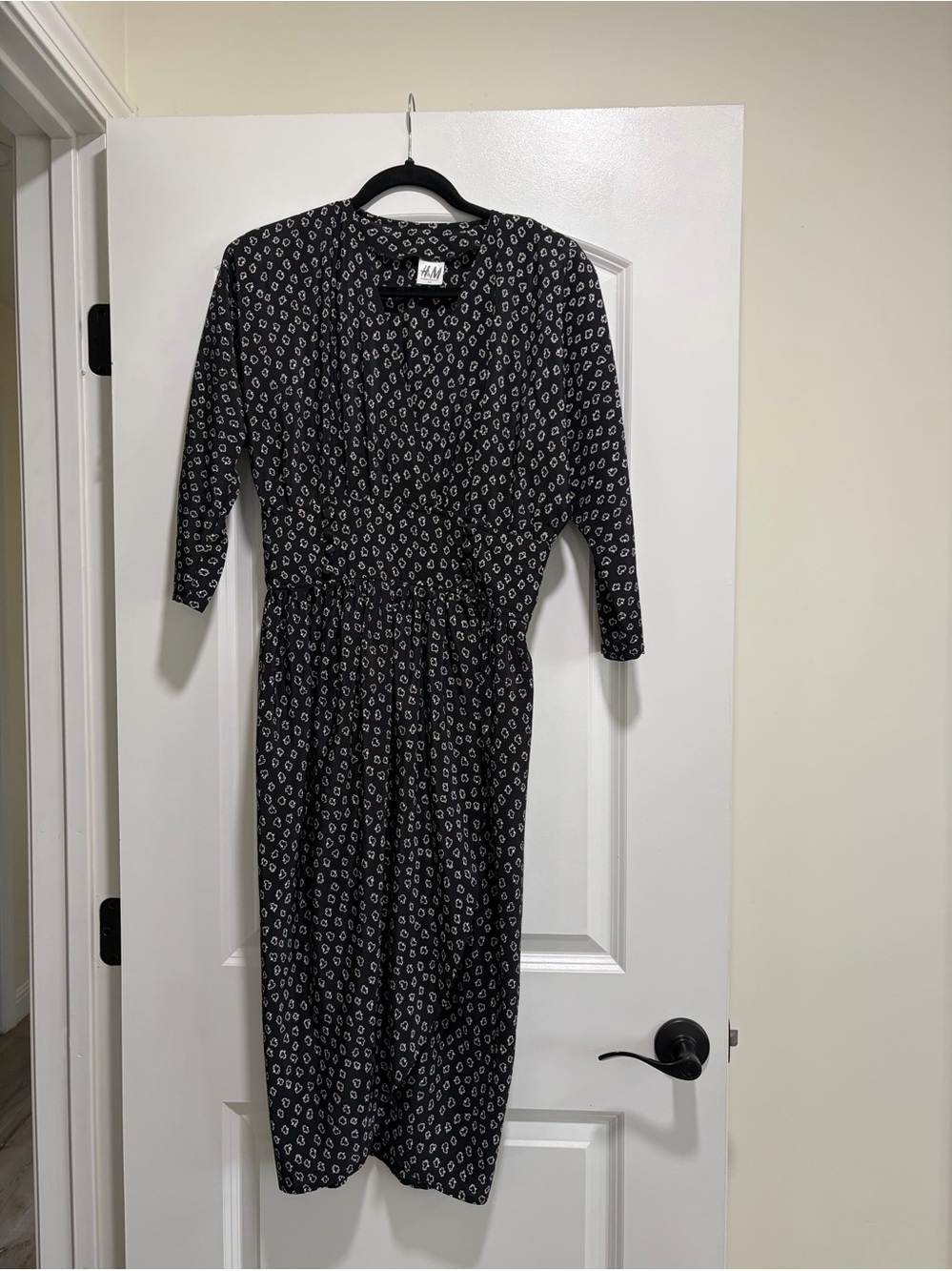 H&M Black and White Ditsy Floral V-Neck Midi Dress - Size S.